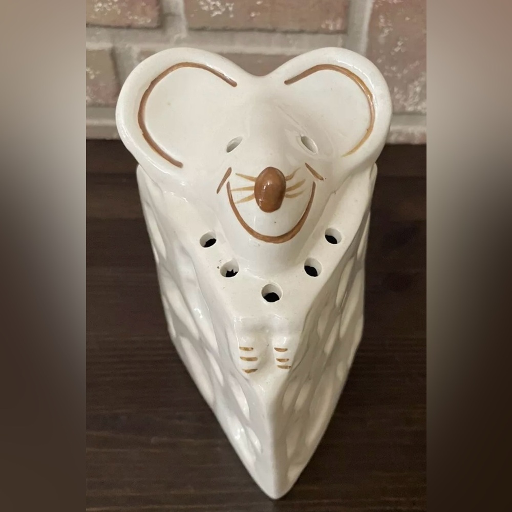 Vintage Ceramic Mouse Parmesan Cheese Shaker - Send an offer!